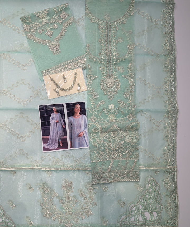 Nisa Premium Wedding Article on Shisha Silk – Luxury Embroidered 3 Pie ...